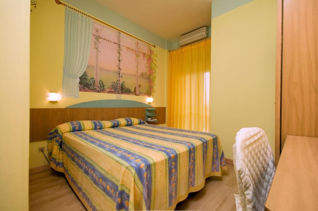 Hotel Mocambo Piscina E Spiaggia San Benedetto del Tronto Szoba fotó