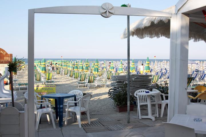 Hotel Mocambo Piscina E Spiaggia San Benedetto del Tronto Kültér fotó
